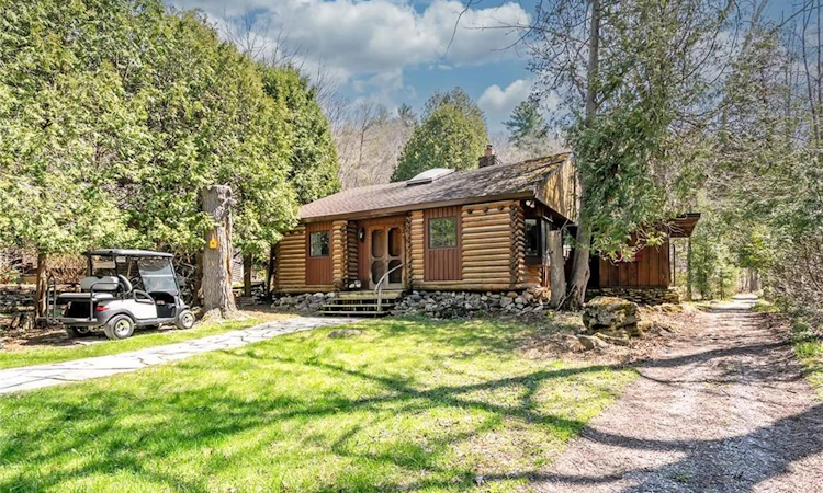 6099 Cedar Grove