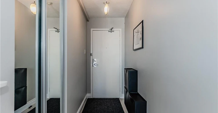 1004-64 Benton Street, Kitchener, ON, N2G 4L9 - 4