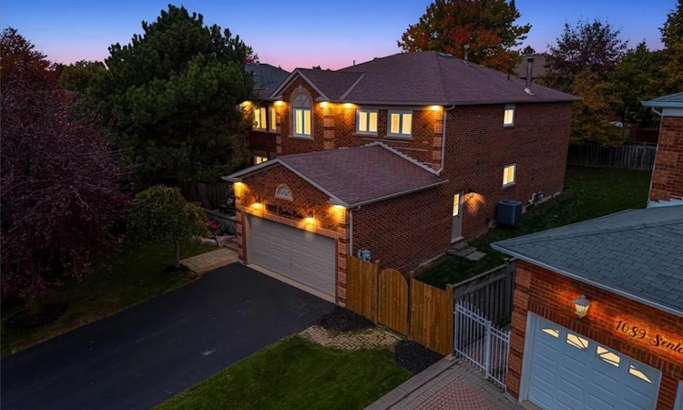 1093 Senlac Court