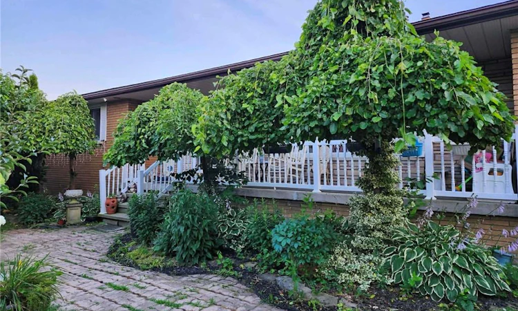 1549 Guyatt Road