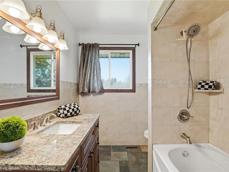 371 Highway 52, Hamilton, ON, L9H 5E2 - 27
