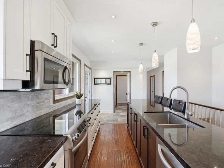 371 Highway 52, Hamilton, ON, L9H 5E2 - 9