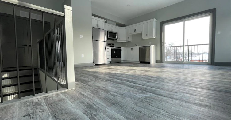 302-600 Norfolk Street, Norfolk County, ON, N3Y 0H5 - 2