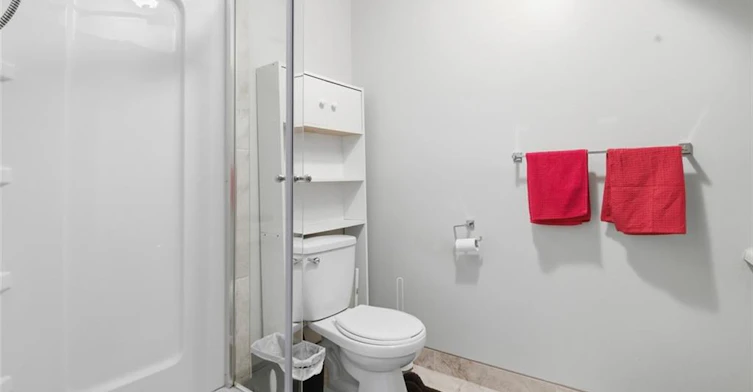 Lower-113 Commercial Street, Welland, ON, L3B 5Z1 - 6