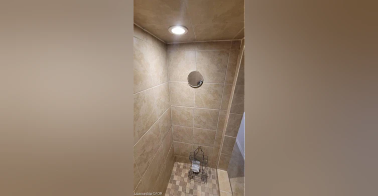 Bsmt-20 Queensdale Avenue W, Hamilton, ON, L9C 1B5 - 10