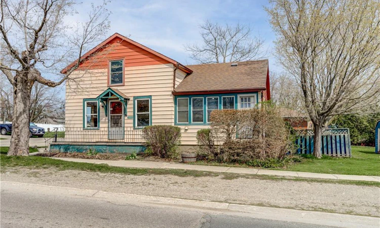 3991 Perth Rd 107 Road