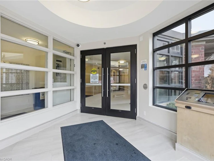 226-3060 Rotary Way, Burlington, ON, L7M 0G9 - 3