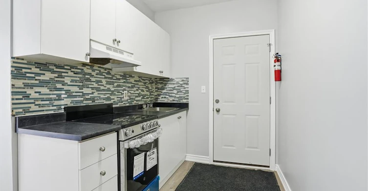 4-322 Barton Street E, Hamilton, ON, L8L 2X7 - 3
