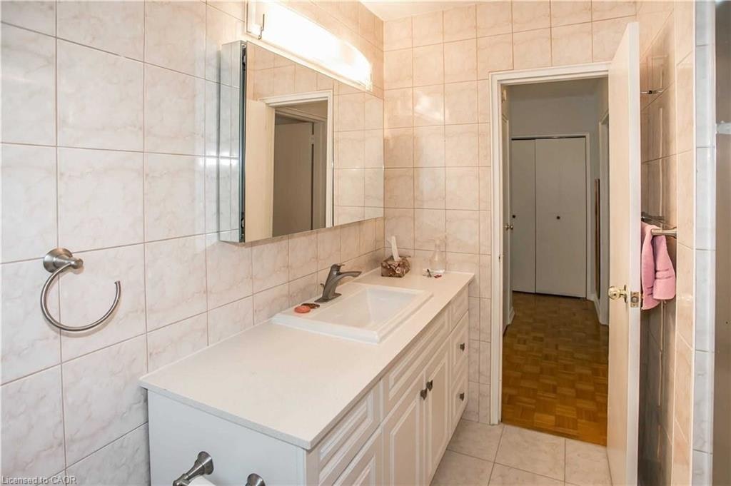 54 Rabbit Lane, Toronto, ON, M9B 5S7 - 32