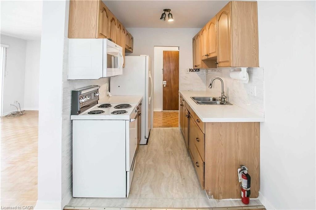 54 Rabbit Lane, Toronto, ON, M9B 5S7 - 21