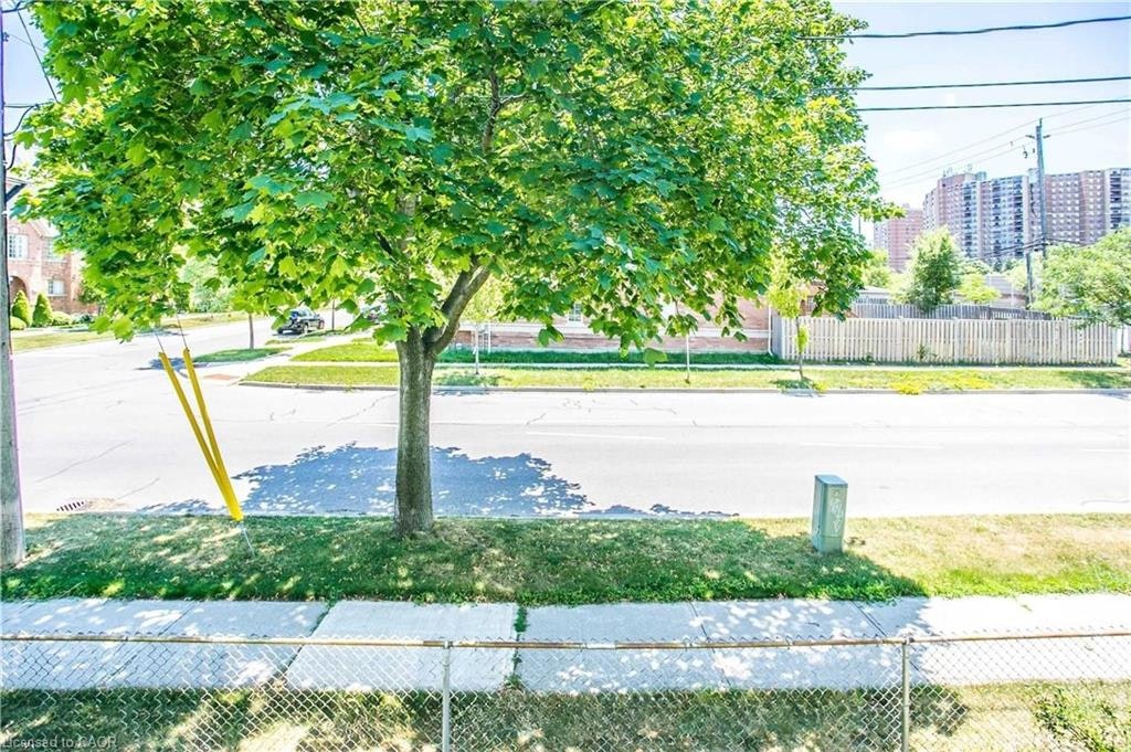 54 Rabbit Lane, Toronto, ON, M9B 5S7 - 11