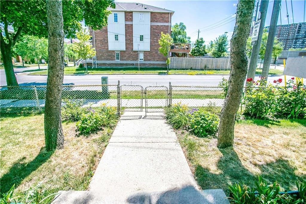 54 Rabbit Lane, Toronto, ON, M9B 5S7 - 10