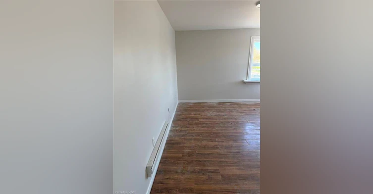 2-210 Parkdale Avenue N, Hamilton, ON, L8H 5X5 - 6