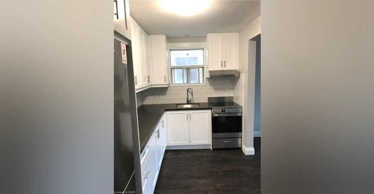 1-273 Lakeshore Road E, Mississauga, ON, L5G 1G8 - 2