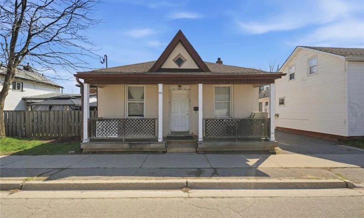 103 Queen Street
