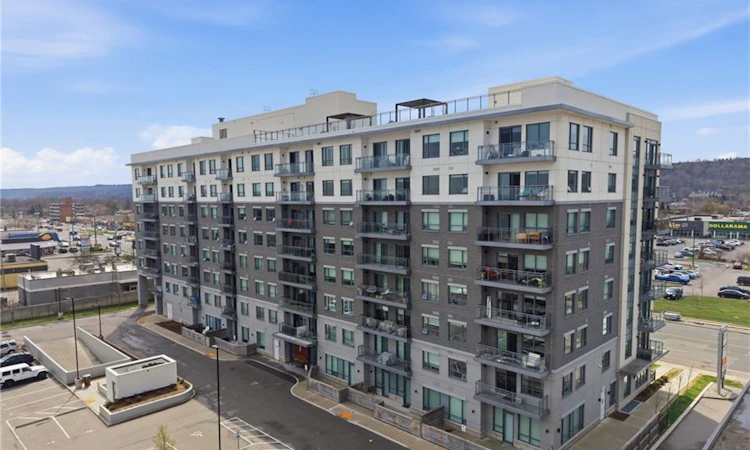 214-121 Highway 8