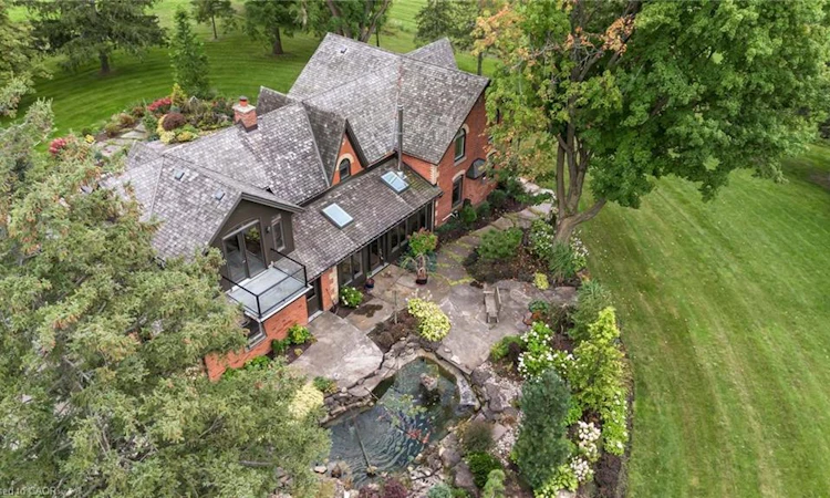 1399 Safari Road