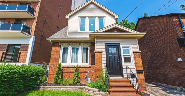 MAIN-196 Walnut Street S, Hamilton, ON, L8N 2M1