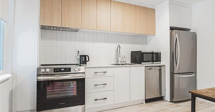 MAIN-196 Walnut Street S, Hamilton, ON, L8N 2M1 - 7
