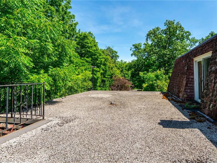 6746 Appleby Line, Burlington, ON, L7M 0P7 - 11