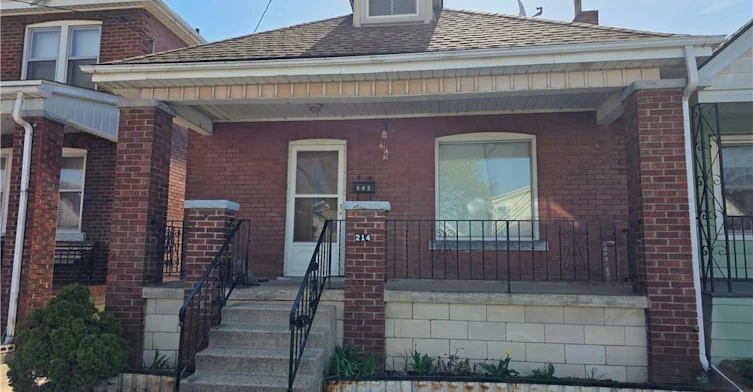 214 Fairfield Avenue, Hamilton, ON, L8H 5H6