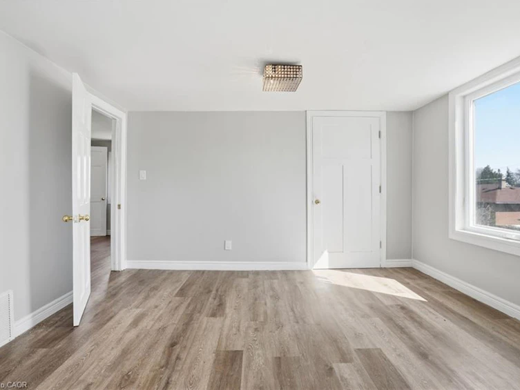 687 Upper James Street, Hamilton, ON, L9C 2Z4 - 25