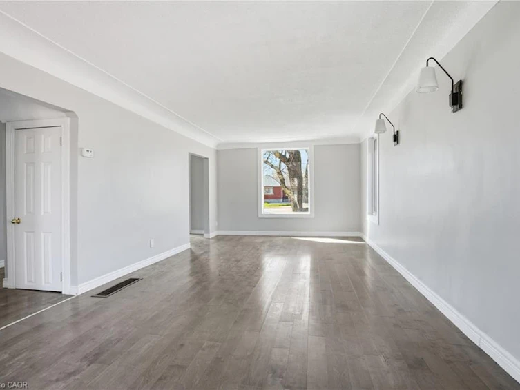 687 Upper James Street, Hamilton, ON, L9C 2Z4 - 9