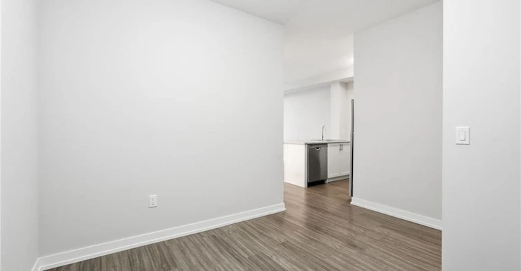 1107-870 Queenston Road, Hamilton, ON, L8G 0B9 - 10