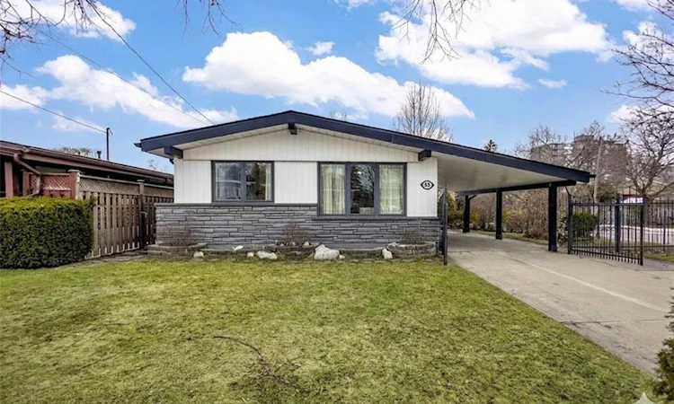 85 Ranchdale Drive