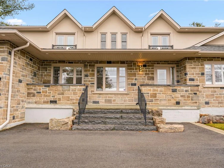 1354 No 1 Side Road, Burlington, ON, L7P 0R9 - 3