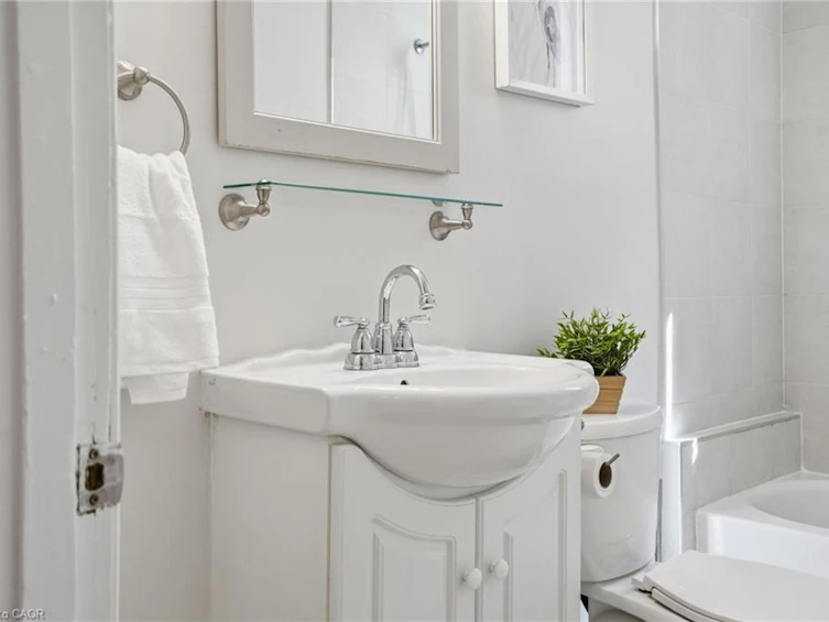 95 East 23rd Street, Hamilton, ON, L8V 2W7 - 24