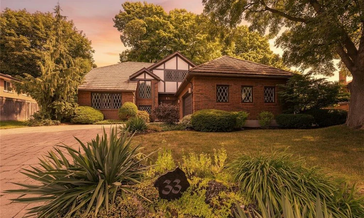 33 Walnut Drive