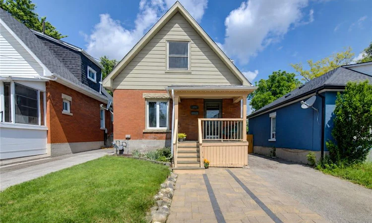 271 London Road W