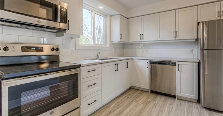 2-40 Daniel Avenue, Woolwich, ON, N2K 2E9
