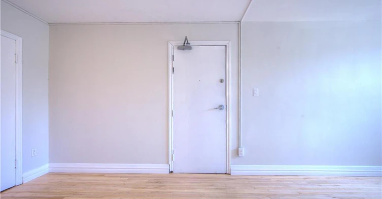 9-141 Chapel Street, Kitchener, ON, N2H 2T6 - 4