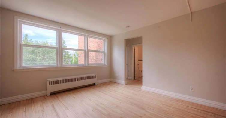 9-141 Chapel Street, Kitchener, ON, N2H 2T6