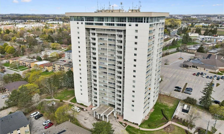 1406-375 King Street N