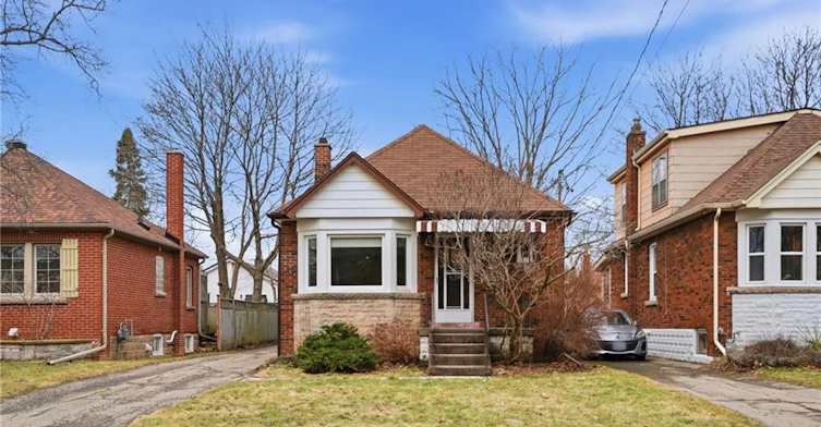 1-105 Longwood Road N, Hamilton, ON, L8S 3V5 - 2