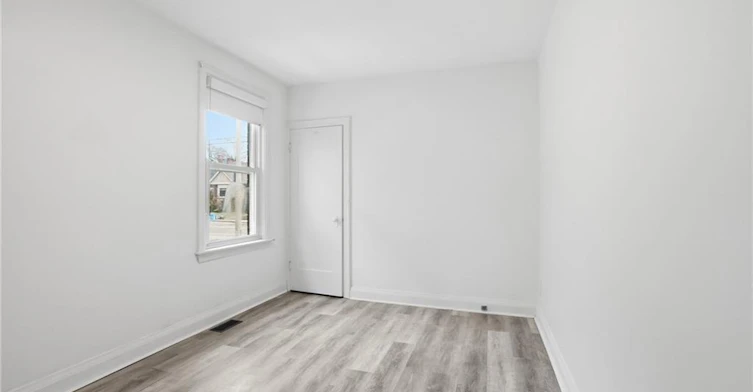 1-105 Longwood Road N, Hamilton, ON, L8S 3V5 - 22