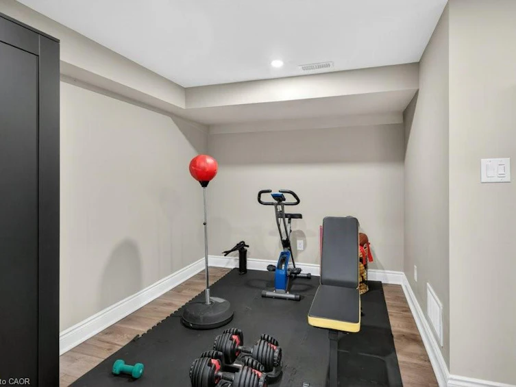 24 Braeheid Avenue, Hamilton, ON, L8B 0C5 - 33