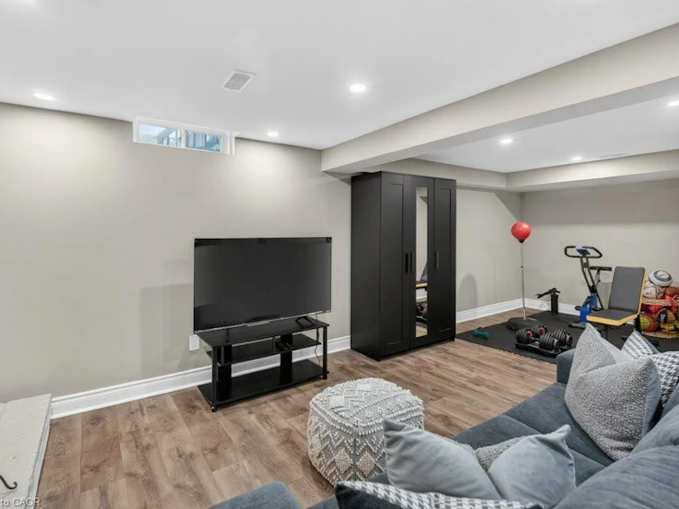 24 Braeheid Avenue, Hamilton, ON, L8B 0C5 - 31