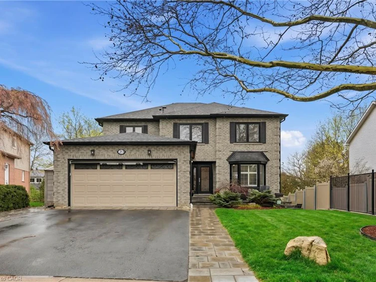 23 Golfview Crescent, Hamilton, ON, L9H 6V1 - 2