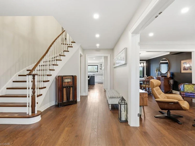23 Golfview Crescent, Hamilton, ON, L9H 6V1 - 5