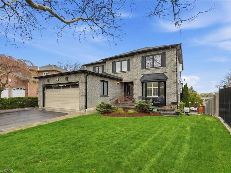 23 Golfview Crescent, Hamilton, ON, L9H 6V1 - 3