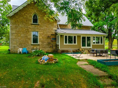 1172 8th Concession Road W - 5