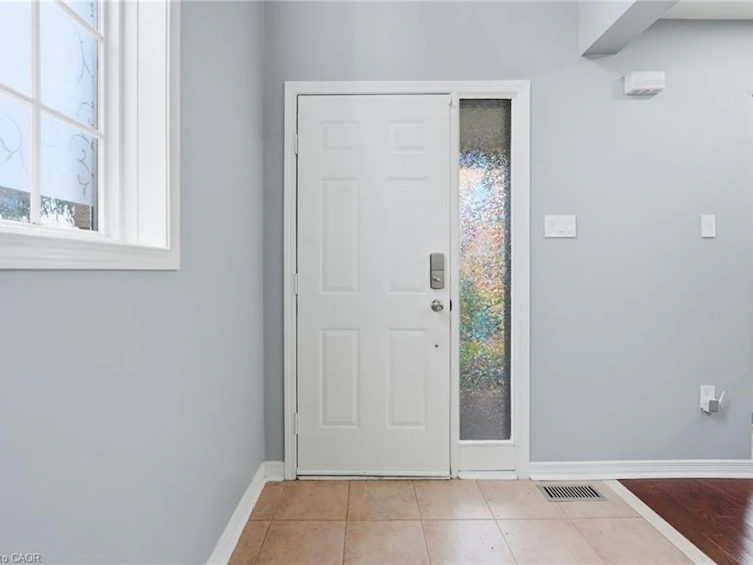 5010 Bunton Crescent, Burlington, ON, L7L 6H2 - 4