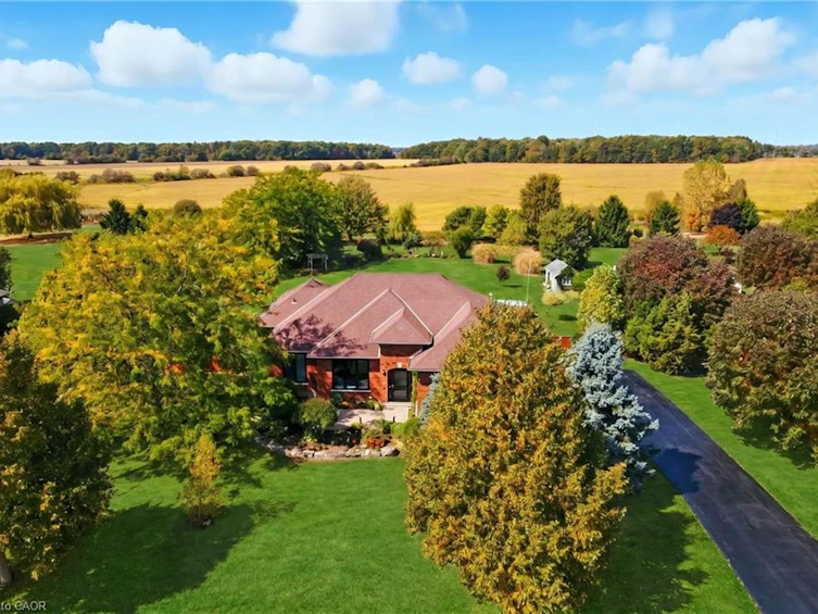 10 Featherstone Avenue, Cayuga, ON, N0A 1P0 - 2