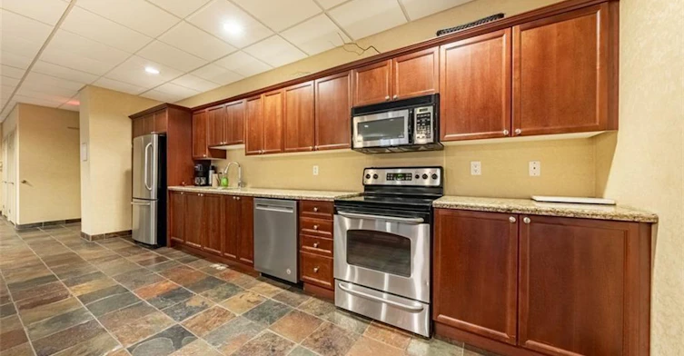 208-399 Elizabeth Street, Burlington, ON, L7R 0A4 - 41
