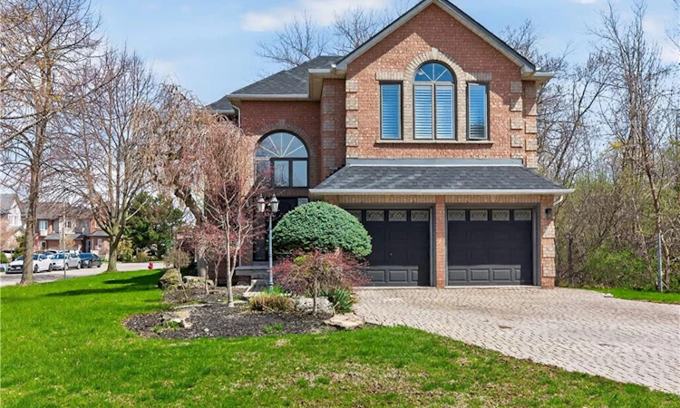 85 Waterford Crescent