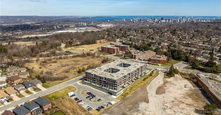 403-1 Redfern Avenue, Hamilton, ON, L9C 7S8 - 6